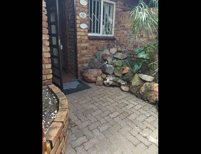 3 BEDROOM TOWNHOUSE FOR SALE IN NORKEM PARK